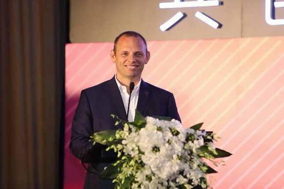 4_resize.jpg 4_resize.jpg