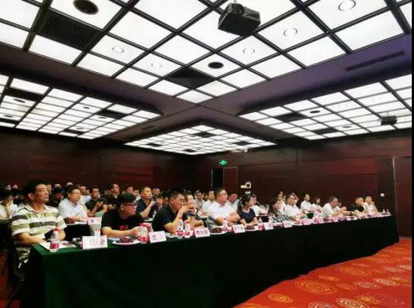 1_resize.jpg 1_resize.jpg