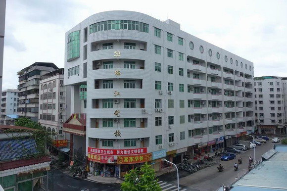 1_resize.jpg 1_resize.jpg